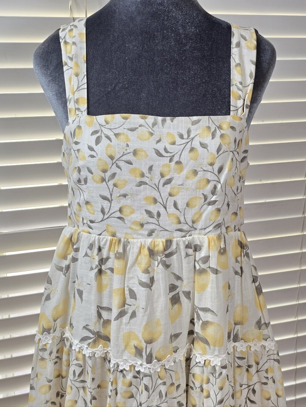 Haute Hippie Lemon Print Tiered Midi Dress Crochet Trim Sz.6 Cotton Cottagecore - Picture 4 of 15